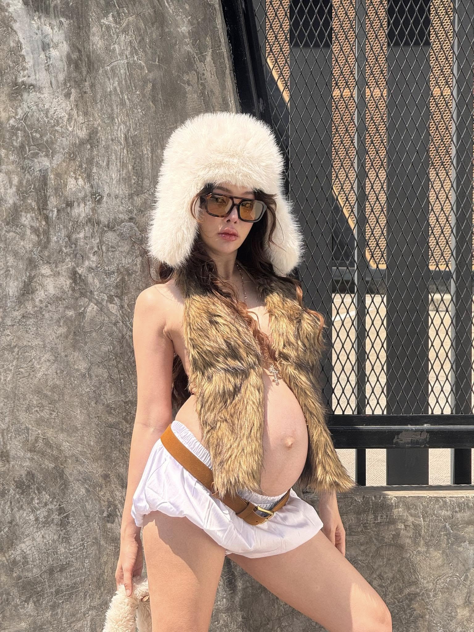 Đi đẻ mà hút gần 20 triệu view, hot mom U40 nhan sắc 