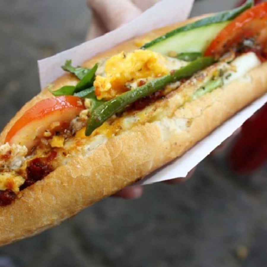 Bánh mì, món ăn truyền thống