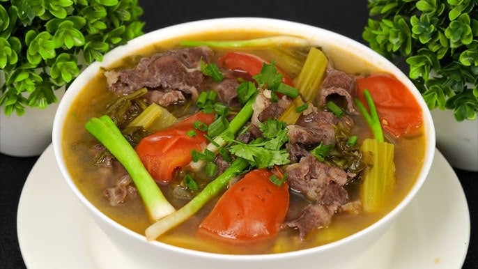 Canh sườn bò dưa chua