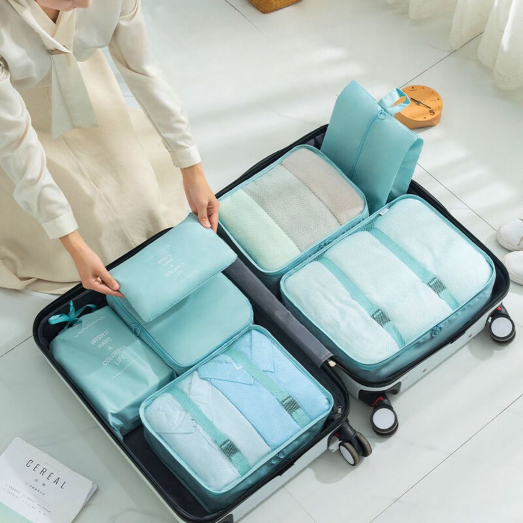Đi du lịch vẫn gọn gàng, sạch sẽ: 5 món nhỏ phụ nữ tuổi 40+ nên mang theo để giữ hình ảnh chỉn chu - Ảnh 5.