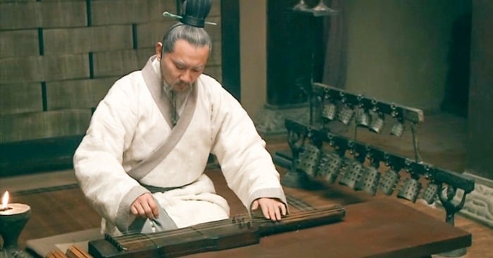 Trong Châu Tử Gia Huấn, có câu: “Nhất chúc nhất phạn, đương tư lai xứ bất dị” – một bát cháo hay hạt cơm đều là thành quả lao động vất vả, phải biết quý trọng. 