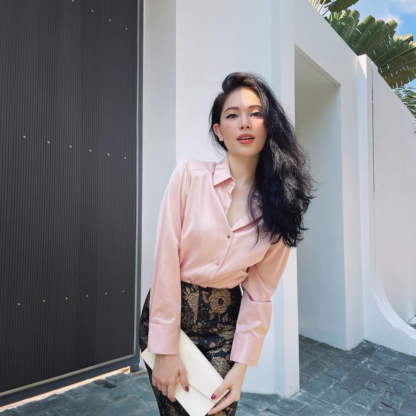 Các nàng dâu hào môn diện chân váy dài quá xuất sắc: Phối đồ không hề cầu kỳ nhưng vẫn bùng nổ vẻ sang trọng - Ảnh 9.