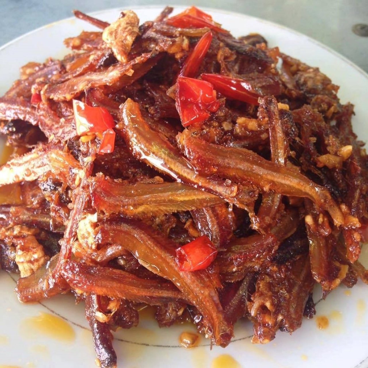 Món cá cơm rim tỏi ớt đậm đà hương vị thơm ngon