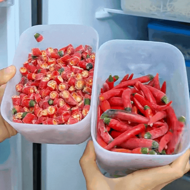 Bí quyết bảo quản ớt tươi ngon suốt 6 tháng: Chị em nội trợ nhất định phải biết! - Ảnh 1.