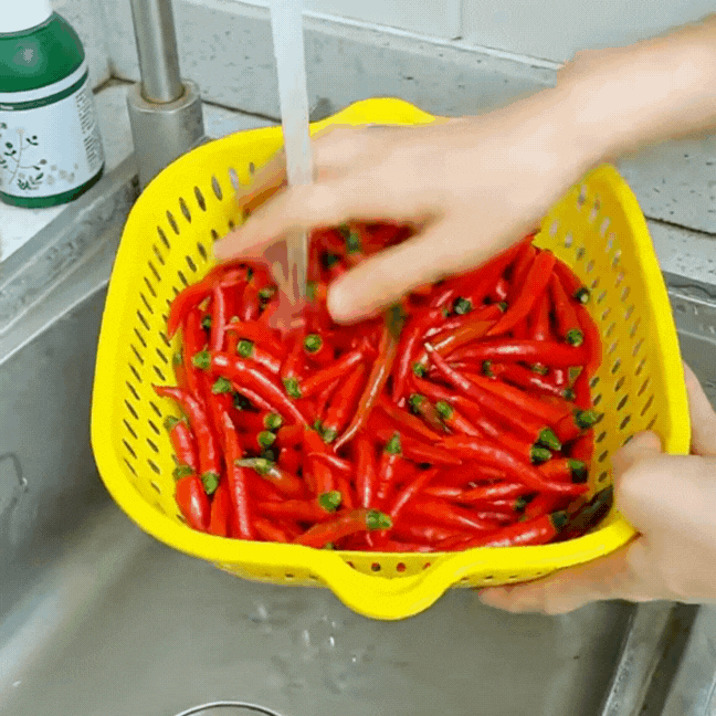 Bí quyết bảo quản ớt tươi ngon suốt 6 tháng: Chị em nội trợ nhất định phải biết! - Ảnh 3.